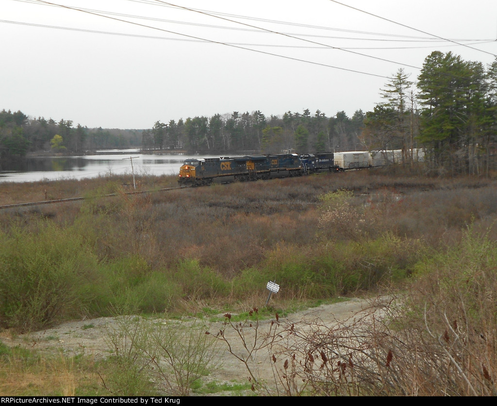 CSX 560, CSX 676 & MEC 608